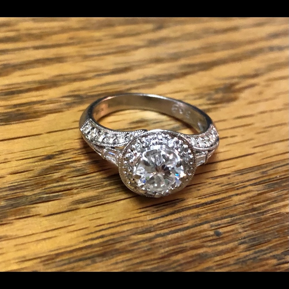 Platinum Diamond Ring 1.51cts total. Center Diamond is .89ct - Picture 10 of 11